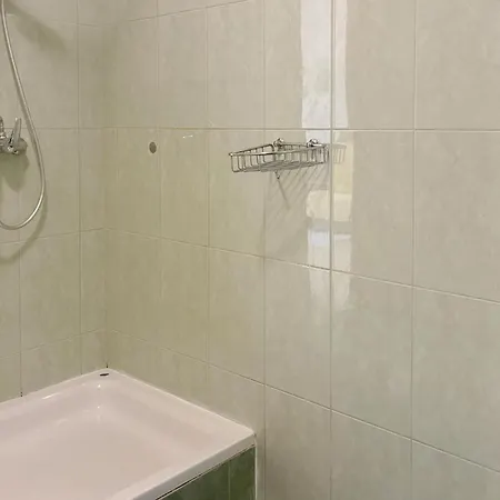 Apartment In With Wifi *