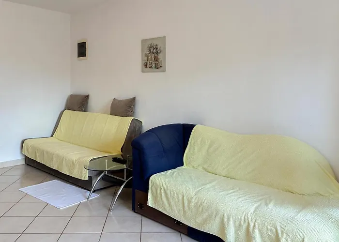 1 Bedroom In * Лопар