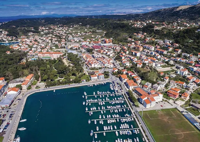 1 Bedroom In * Лопар